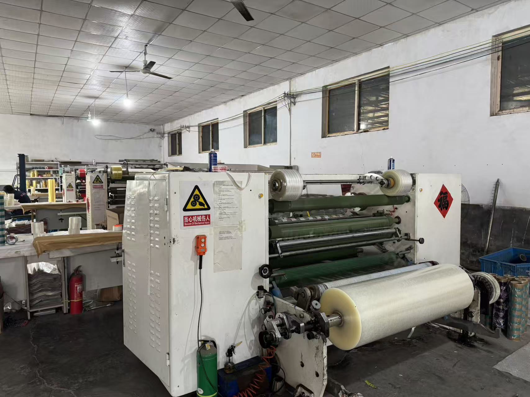 La actualización inteligente de fábrica aumenta la capacidad de fabricación de cintas adhesivas industriales